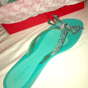 Guess flip flops